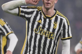 开云官网首页尤文图斯迎法甲关键赛；关键时刻内部沟通；态度坚定；训练强度明显提升的简单介绍